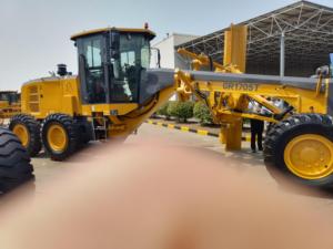 GR1705T Niveleuse à moteur en option Lame de bulldozer avant Lame arrière <span class=keywords><strong>Ripper</strong></span> Attachement - Product Image 6