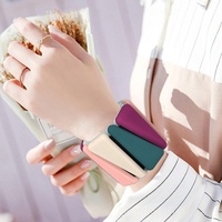 Bracelet en silicone unisexe personnalisé bicolore, triangulaire, avec fermeture Velcro, pour poignet, cheville, yoga, entraînement de force, course à pied