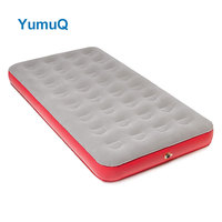 Matelas gonflable durable de PVC de lit d'air floqué populaire de YumuQ Double avec le coussin de couchage de Camping de pompe intégrée