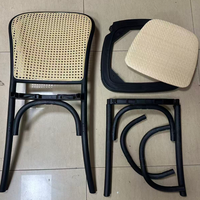 Chaise de salle à manger en résine PP style rotin vintage, finition grain de bois, chaise en plastique commerciale pour événements de mariage et de banquet