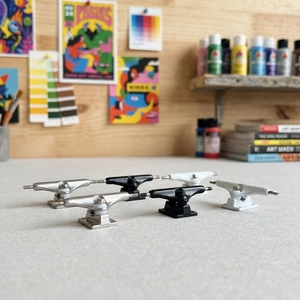 Trucks <span class=keywords><strong>Eureka</strong></span> 3.0 de 34/32/29mm para Fingerboard con Bujes y Pivots Profesionales para Fingerboarding - Product Image 1