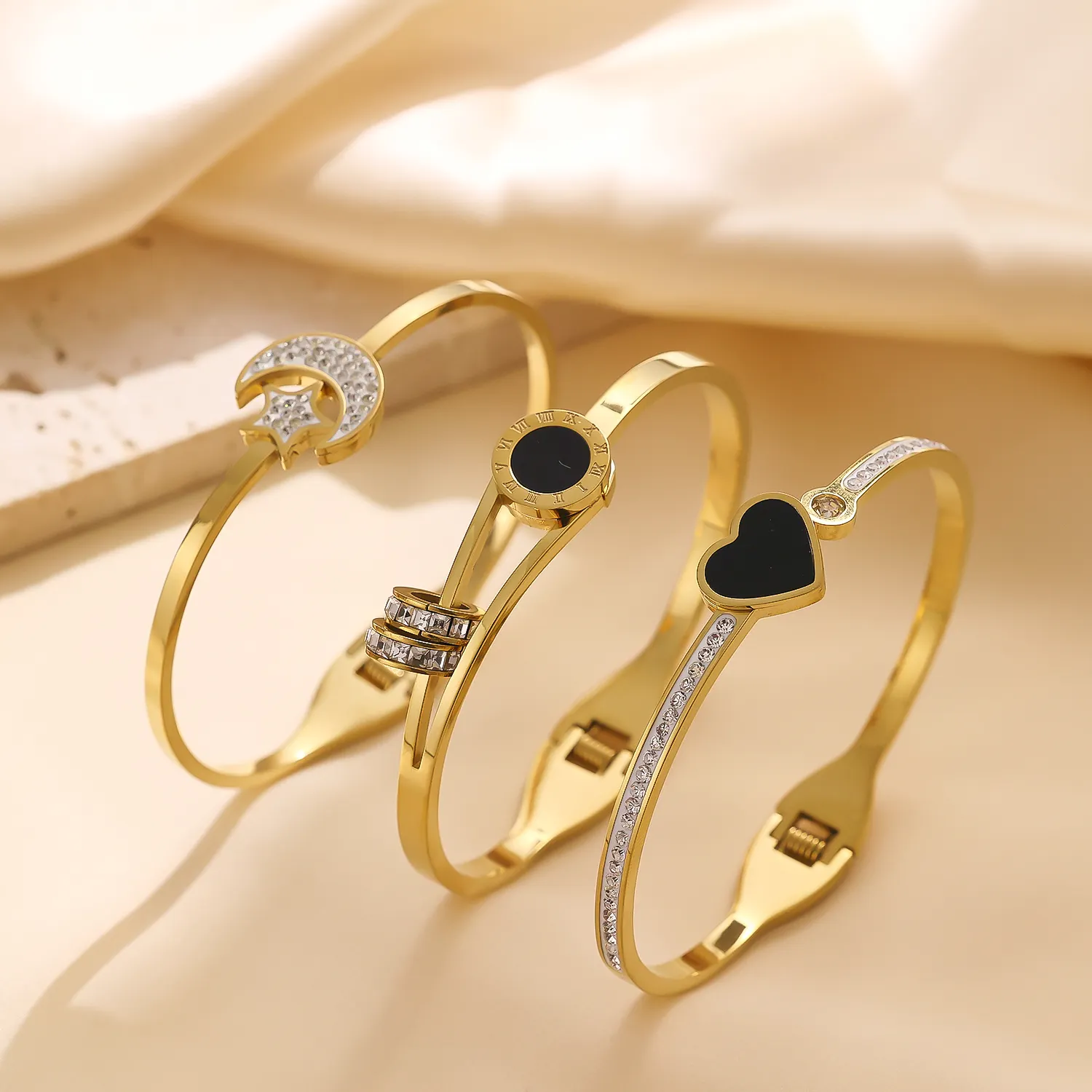 XIXI Acier Inoxydable Star Moon Roman Numerals Stainless Steel 18K Gold Plated Zircon Women Fashion Jewelry Bracelets Bangle