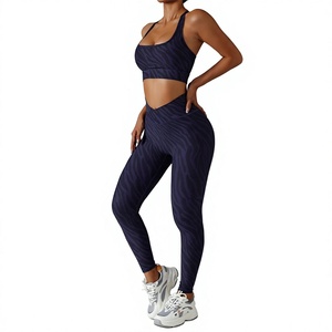 Leggings de yoga taille haute à jambe évasée, design personnalisé, avec effet froncé aux fesses, couleur unie, sans couture, longueur intégrale, taille élastique, gris - Product Image 3