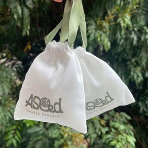 Wholesale Small Moq Velvet <b>Drawstring</b> <b>Pouch</b> Recyclable <b>Drawstring</b> Velvet Jewelry Gift Packaging <b>Pouch</b> Bag - Product Image 1