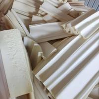 Vente en gros de balles compressées de déchets de mousse PU de couleurs mélangées pour le nettoyage à sec, pour la fabrication de coussins pour animaux de compagnie et l'emploi industriel