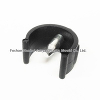 Fourniture de pièces en plastique de griffe de boucle en forme de C 22 loquet de chaise de co-marche de Tube pour accessoires de marcheur de chaise de bain moulés par injection