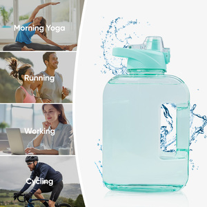 Botella de agua deportiva de plástico sin BPA de gran capacidad de 87 onzas, tapa abatible con un solo toque, a prueba de fugas, con mango de agarre cómodo para gimnasio y exteriores - Product Image 5
