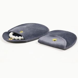 Pochette carrée en velours vintage portable pour bijoux, avec fermeture à bouton, pour bagues, boucles d'oreilles, colliers, boucle dorée, 8*8.3CM, vente en gros - Product Image 4