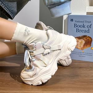 महिलाओं के लिए नई मोटी अकेली मीठी तितली सफेद स्नीकर्स - Product Image 4