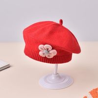 Béret en tricot blanc crème en gros avec applique florale faite à la main, style français, pour femme, accessoire de mode hivernal
