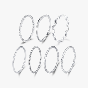 Anelli Impilabili da Donna in <span class=keywords><strong>Argento</strong></span> Sterling 925 di Tendenza Semplice Torsione Irregolare con Texture Stagnola Curva a <span class=keywords><strong>Onda</strong></span> e Finitura Glitterata - Product Image 1