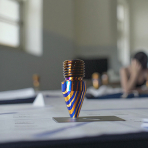 قسط ثلاثي الألوان تيتانيوم دمشقي EDC القلم الدقة باستخدام الحاسب الآلي تشكيله سلك تقنيات الحفر EDM خدمات الآلات واحدة من نوعها - Product Image 4