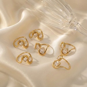 Bague haut de gamme plaquée or 18 carats avec double goutte d'eau en zircon, lignes ondulées, acier inoxydable, tendance, simple, étanche, bijoux pour femmes - Product Image 4