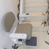 Monte-escalier droit pour personnes âgées - Ascenseur de sécurité pour appartement et villa, facile à utiliser