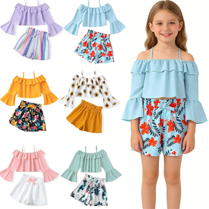 Abbigliamento Estivo alla Moda per Ragazze, Completi Carini per Bambini, Set con Top Corto a Maniche Lunghe e Pantaloncini con Stampa Floreale Boho per Occasioni Casual e Feste - Product Image 1