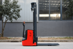 รถยกไฮดรอลิกแบบยืนขับ ขนาด 1.5 ตัน 2 ตัน แบบยกสูงเต็มที่ - Product Image 6