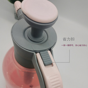 เครื่องพ่นสารเคมีแบบปั๊ม 2 ลิตร พลาสติกทนกรด สีใส สำหรับทำสวนและทำความสะอาดรถยนต์ - Product Image 3