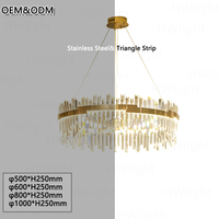 Lustre rond moderne en bande de cristal avec cadre en acier doré, lampe suspendue glamour pour hall d'hôtel, villa, salle de banquet, foyer, escalier, OEM ODM