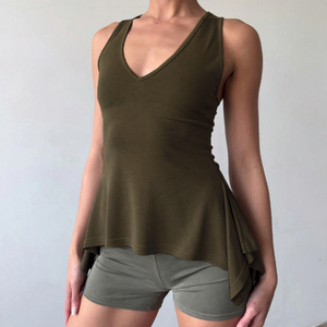 Top sin mangas con cuello en V y dobladillo asimétrico para mujer, estilo Y2K, ajuste ceñido, casual, verano 2026 - Product Image 4