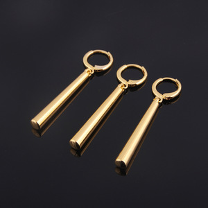 Set di 3 Orecchini Pendenti Dorati Cosplay di Roronoa Zoro da One Piece, Gioielli alla Moda per Uomo e Donna - Product Image 3