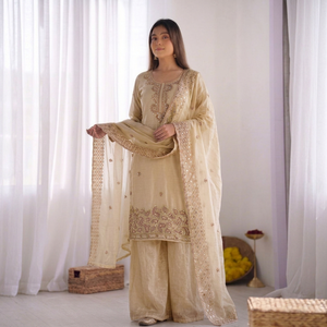Salwar Kameez de Seda Beige Bordado, Kurti de Manga Larga con Dupatta, Ropa Étnica para Fiestas, Festivales Pakistaníes e Indios - Product Image 1