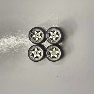 Modèle de <span class=keywords><strong>voiture</strong></span> en métal 11 mm <span class=keywords><strong>1</strong></span>/64, roues en alliage modifiées sur mesure, édition grandes et petites roues, emballage en boîte couleur - Product Image 4