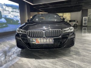 <span class=keywords><strong>BMW</strong></span> Serie 5 Modello 530Li 2022 Luxury Line Pacchetto M Sport Auto Usata in Stock Guida a Sinistra Interni in Pelle Scuro R19 - Product Image 2