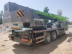 <span class=keywords><strong>Gru</strong></span> su Camion Zoomlion ZTC300V Usata da 30 Tonnellate con Motore Cummins Altezza di Sollevamento 60m <span class=keywords><strong>in</strong></span> <span class=keywords><strong>Vendita</strong></span> - Product Image 3