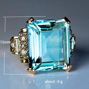 Anello da Cocktail F620 per Donna in Oro Massiccio 18K con Topazio Taglio Smeraldo, Design Geometrico, Gioiello Raffinato per Fidanzamento - Product Image 5