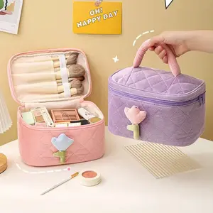 Sac à cosmétiques 3D Flower Quilting Carryall Soft Cute Makeup Bag portable Corduroy Zipper Floral Matelassé