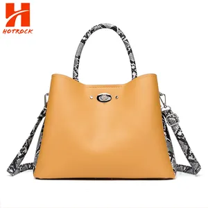 New design Faux leather Middle bag women handbags