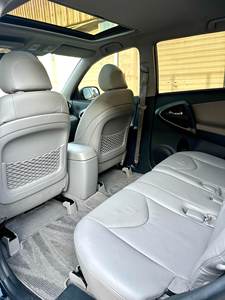 Toyota <span class=keywords><strong>RAV4</strong></span> 2.4 Luxe 2009, SUV japonais d'occasion, conduite à gauche, moteur puissant, équipement haut de gamme, spacieux et performant - Product Image 6