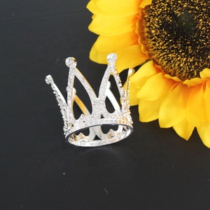 Corona Redonda de Aleación con Diamantes de Imitación para Decoración de Pasteles, Accesorio para el Cabello, Celebraciones Festivas, Tocado para Boda y Baile de Graduación, Venta al por Mayor - Product Image 3