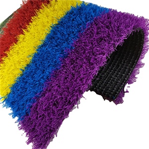 Alfombra de césped artificial personalizada de colores blanco y verde para gimnasio, pista de correr de trineo interior - Product Image 6