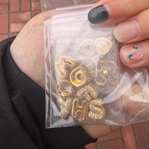 Pave palloncino con palloncino e palloncino con lettere iniziali di diamanti collana con lettere glitterate 3D regalo per donna - Product Image 2