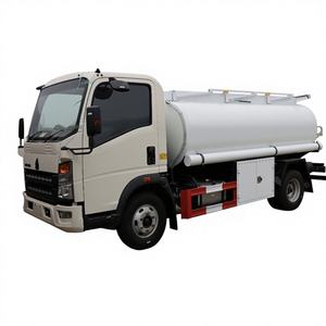 Châssis de véhicule spécial HOWO 4x2 de 5 tonnes d'occasion avec réservoir d'huile |   Préconfiguré pour les solutions de manutention de carburant et de fluides diesel - Product Image 1