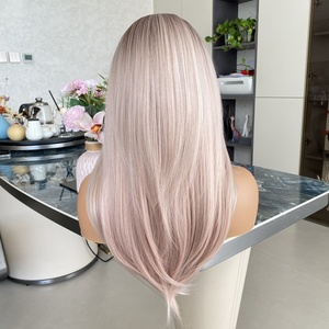 Perruques synthétiques Lace 13x4 en fibre à faible densité, rose blond avec racines brun clair, pour femmes - Product Image 5