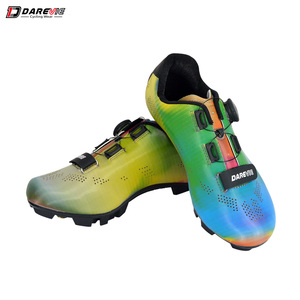 Chaussures De vélo Darevie chaussures De vélo professionnelles arc-en-ciel réfléchissantes chaussures De cyclisme <span class=keywords><strong>vtt</strong></span> autobloquantes <span class=keywords><strong>SPD</strong></span> chaussures De <span class=keywords><strong>vtt</strong></span> Zapatos De Ciclismo - Product Image 2