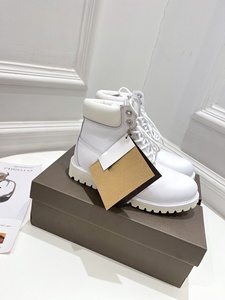 Botas de Nieve de Diseño de Lujo para Hombre y Mujer, de Cuero Genuino, Impermeables y Antideslizantes, con Estilo Clásico - Product Image 4