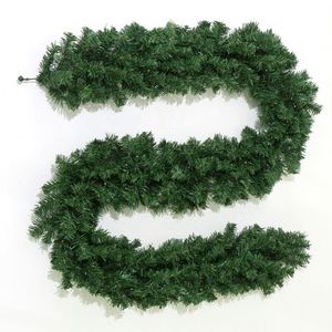 Guirlande de Noël en PVC vert de 2,7 mètres pour la décoration des centres commerciaux et des hôtels - Vente en gros - Product Image 3