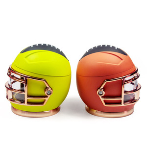 Molino de Hierbas y Especias para Fumadores, Diseño de Casco de Fútbol Americano, 4 Capas, Aleación de Zinc |   Diseño Creativo, Multicolor, Empaque Personalizado - Product Image 4
