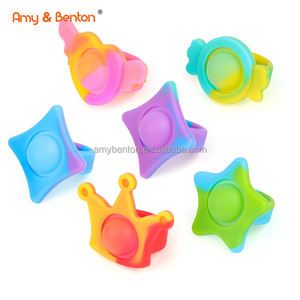 <span class=keywords><strong>Pop</strong></span> Push Bubble Ring Jouets Soulagement du stress Squeeze pour les fournitures de prix de jeu d'échange de classe - Product Image 1