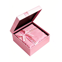 Scatole per Candele di Lusso Rosa Personalizzate con Logo, Rivestimento UV, Fodera in Spugna, Coperchio e Base, Confezione con Nastro