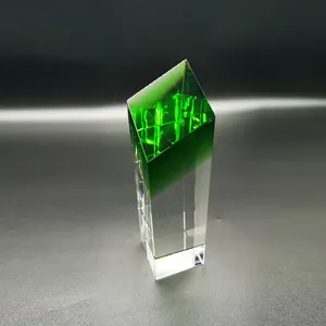 Premio all'ingrosso del cubo di cristallo di nuovo disegno di stampa Uv su ordinazione di cristallo del premio di vetro di stampa di colore