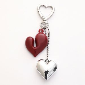 Porte-clés en forme de cœur rouge mignon de haute qualité, très vendu, avec deux cœurs pour couple, petit cadeau - Product Image 1