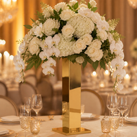 Élégant support de fleurs en or de luxe pour mariages et réceptions pour centres de table et lieux de célébration