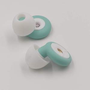 Bouchons d'oreilles en silicone souple réutilisables pour dormir, anti-ronflement - Product Image 1