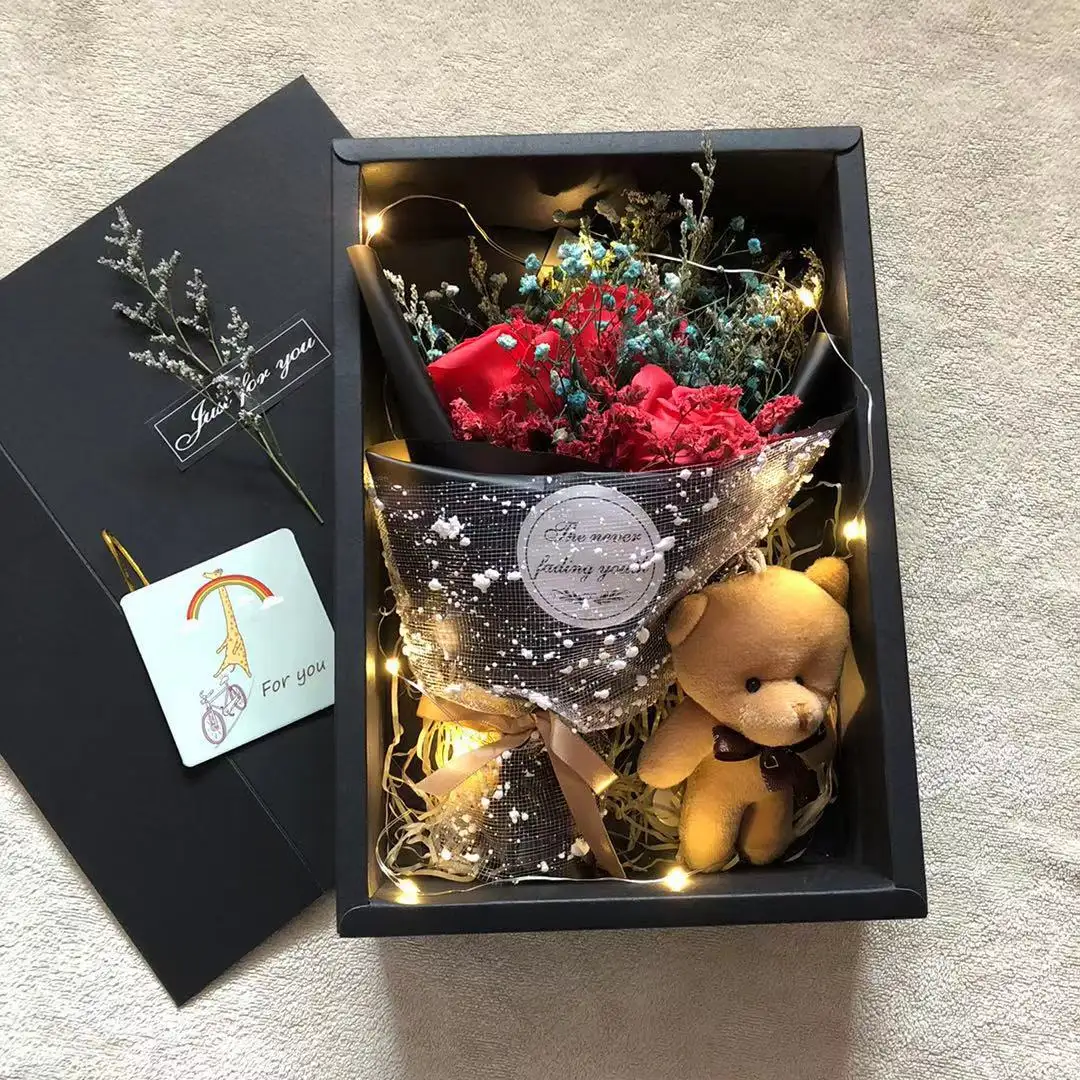 7 개의 인공 꽃 장미로 아름다운 향기로운 비누 꽃 곰 꽃다발 기념일 결혼식을 위한 귀여운 테디 선물 상자 발렌타인