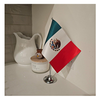Drapeaux de table miniatures de pays du monde entier en gros, fanions de haute qualité avec support et base, drapeaux de bureau pour la décoration de festivals