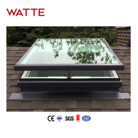 Fenêtre de toit horizontale automatique électrique en aluminium imperméable de style villa moderne, à ouverture par chaîne en acier inoxydable
